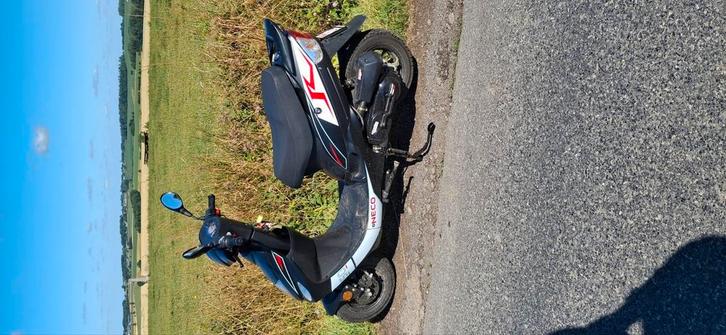 neco one 50cc 4temps, Fietsen en Brommers, Scooters | Overige merken, Zo goed als nieuw, Ophalen