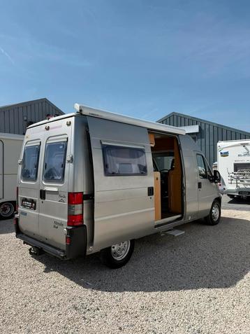Van Adria ( Camping-car ) 2.8Jtd Garantie 12 mois, Caravans en Kamperen, Caravans, Tot en met 2, Bedrijf, Dwarsbed, Adria