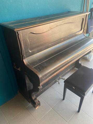 Wandpiano player beschikbaar voor biedingen