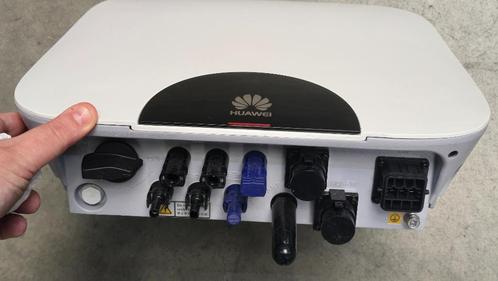 Huawei Sun2000 3.68KTL omvormer, Doe-het-zelf en Bouw, Zonnepanelen en Toebehoren, Gebruikt, Overige typen, 200 wattpiek of meer