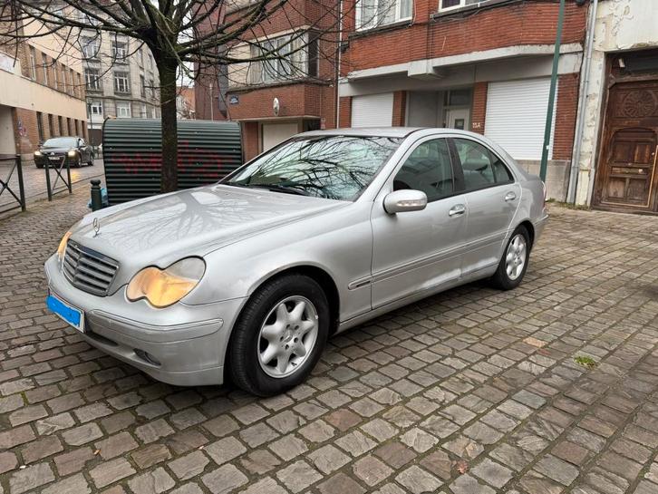 Mercedes C200 élégance 1ier proprio avec carnet complet, Autos, Mercedes-Benz, Entreprise, Classe C, ABS, Régulateur de distance