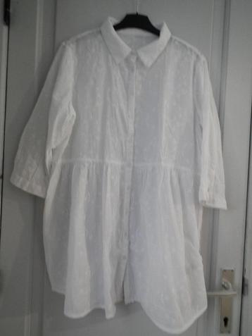 Blouse / tunique blanche pour femme. Taille 46 (100% coton )
