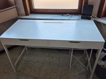 Bureau alex 132x58 cm beschikbaar voor biedingen