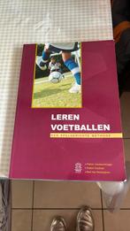 Leren voetballen, Boeken, Ophalen of Verzenden, Zo goed als nieuw