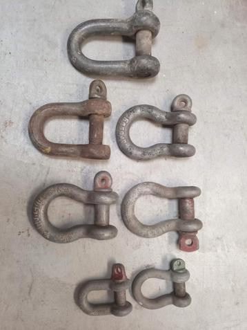 Manilles de levage  beschikbaar voor biedingen