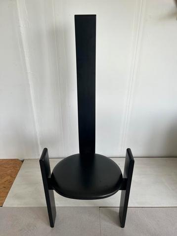 Golem Chair by Vica Magistretti beschikbaar voor biedingen