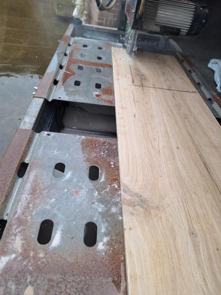 Carat watertafelzaag professioneel, Doe-het-zelf en Bouw, Gereedschap | Zaagmachines, Ophalen