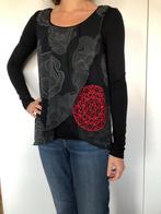 Blouse Desigual noire à motif floral et broderie rouge, Zwart, Ophalen of Verzenden, Gedragen, Desigual