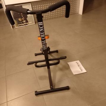 training voor armen benen en buik TOTAL CRUNCH  beschikbaar voor biedingen