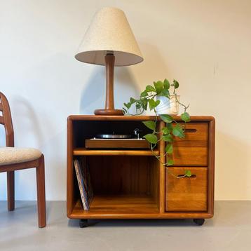 Vintage TV / audiomeubel •Dyrlund• beschikbaar voor biedingen