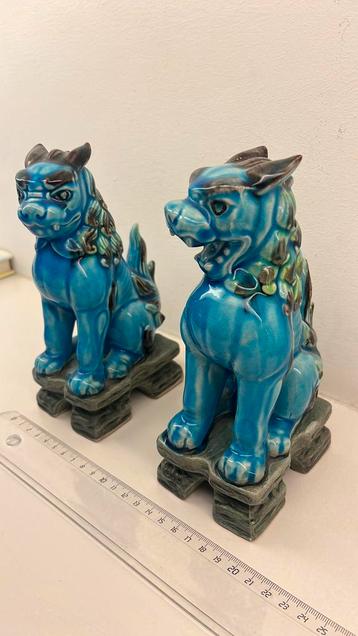 Oude Japanse keramiek Dragons Lions beschikbaar voor biedingen