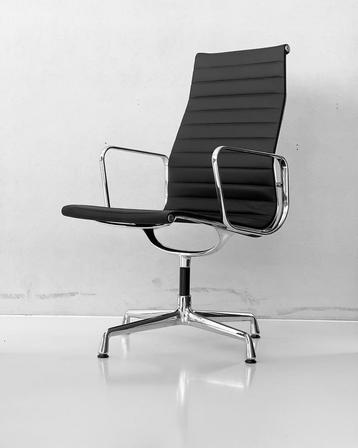 Vitra Eames Ea 112 chroom zwart leder bureaustoel  4 stuks 
