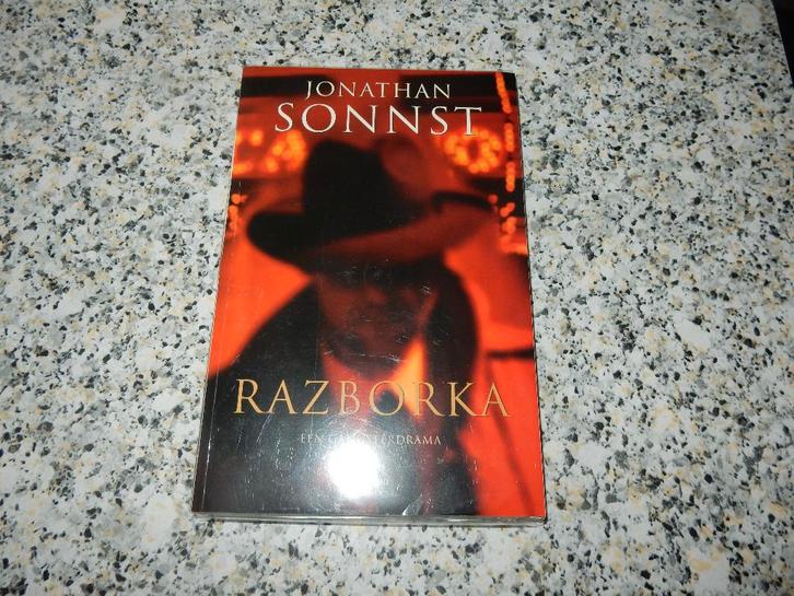 nr.697- Razborka - Jonathan Sonnst - thriller, Boeken, Thrillers, Ophalen of Verzenden