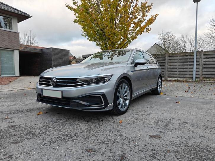 VW passat GTE hybride 2020 - quasi full option, Auto's, Volkswagen, Particulier, Passat, 360° camera, ABS, Achteruitrijcamera