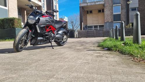 Ducati Diavel, Motos, Motos | Ducati, Particulier, Naked bike, plus de 35 kW, 2 cylindres, Enlèvement