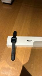 Apple Watch Series 3 (42 mm en aluminium gris sidéral), Comme neuf, Apple, IOS, Enlèvement ou Envoi