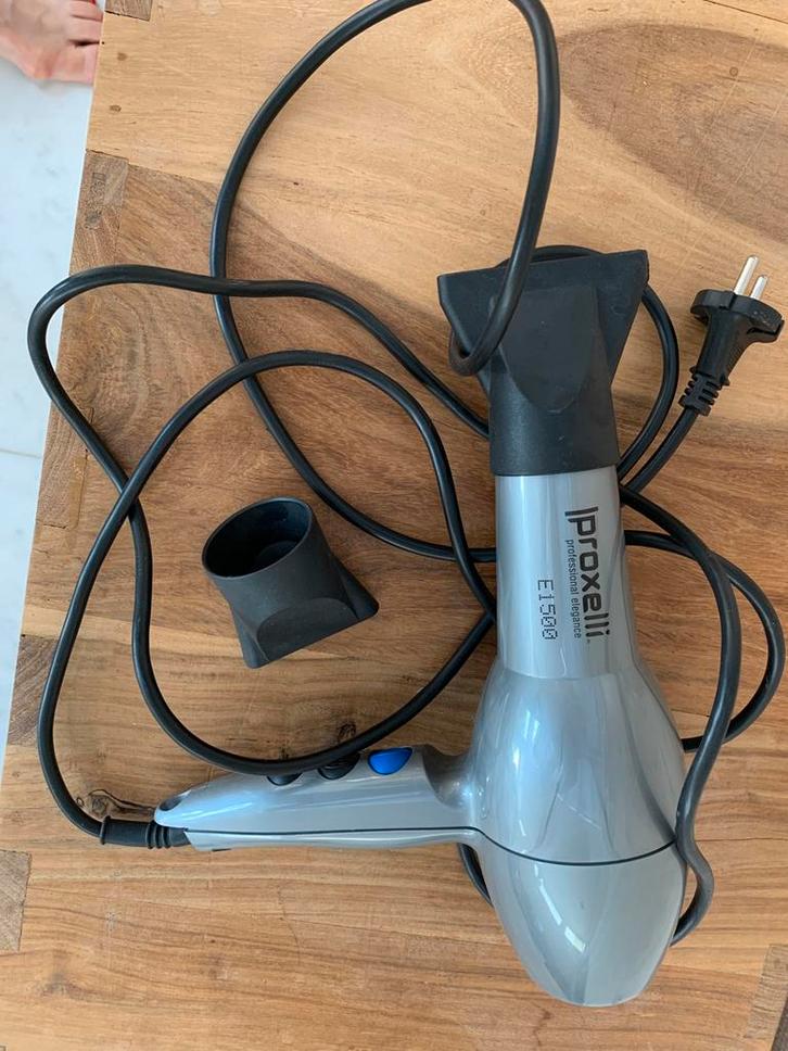 sèche-cheveux professionnel Proxelli NEW, Bijoux, Sacs & Beauté, Beauté | Soins des cheveux, Sèche-cheveux, Enlèvement