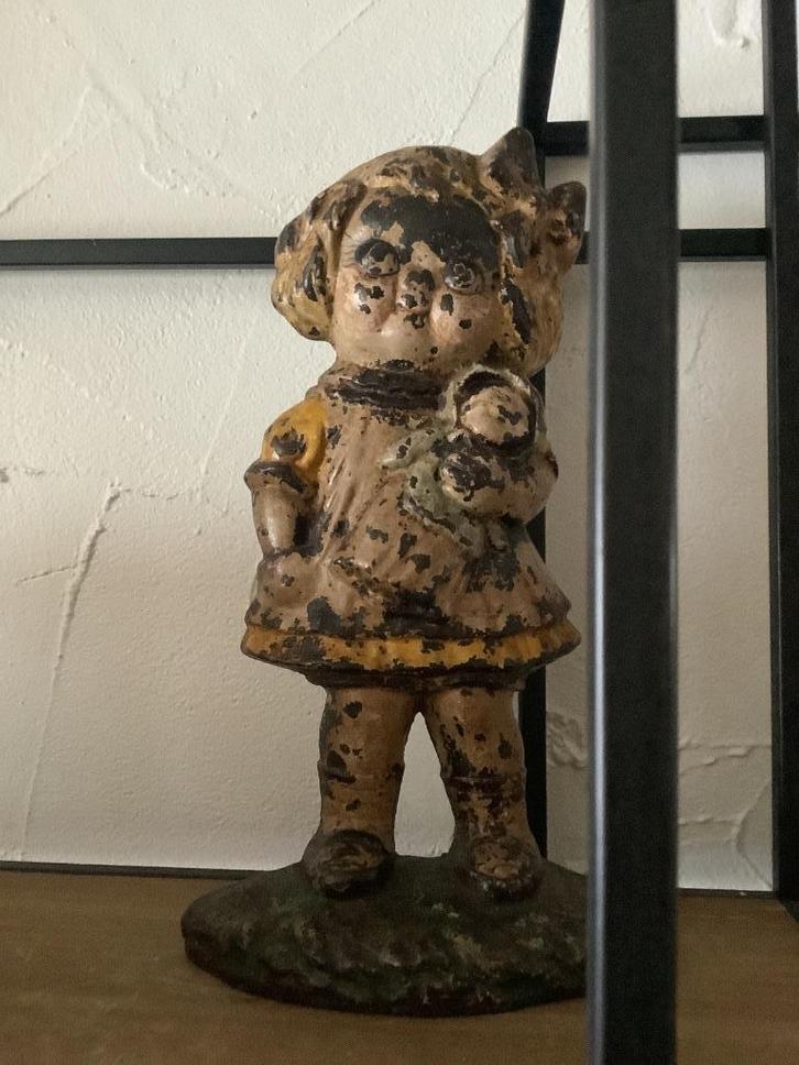 Griezelig meisje ( toppertje), Antiek en Kunst, Antiek | Overige Antiek, Ophalen