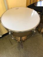 2 timbales à pédales 26 et 29 pouces, Musique & Instruments, Utilisé