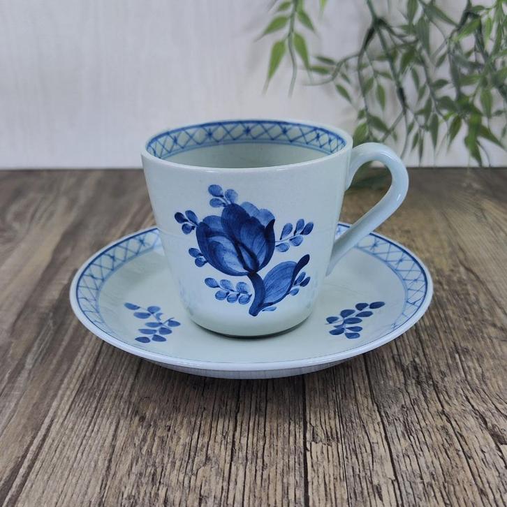 Tasse café et soucoupe Royal Copenhagen Aluminia Tranquebar, Antiquités & Art, Antiquités | Services (vaisselle) pièces, Enlèvement ou Envoi