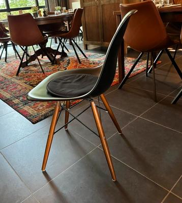 6 Vitra stijl stoelen Scandinavisch vintage strak  