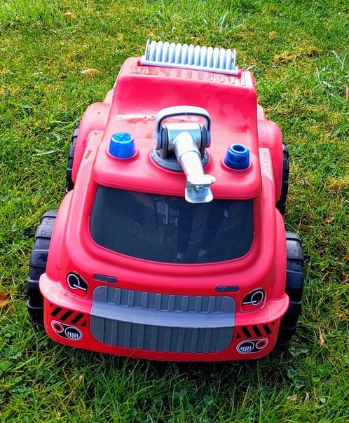 BIG Brandweerauto ride-on – stevige loopauto met waterkanon, Kinderen en Baby's, Speelgoed | Buiten | Voertuigen en Loopfietsen