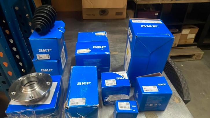 LOT PIÈCES SKF, Autos : Pièces & Accessoires, Freins & Transmission, Neuf, Enlèvement