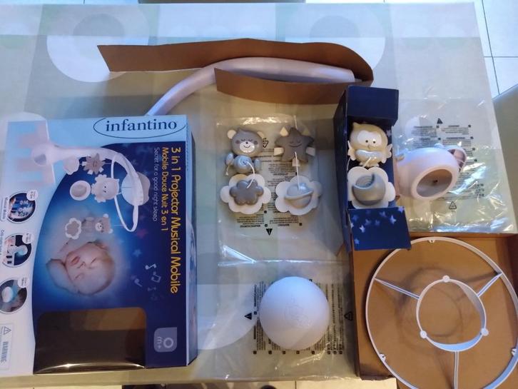 Infantino Mobiel Watch Over Me grey, Kinderen en Baby's, Speelgoed | Babyspeelgoed, Zo goed als nieuw, Mobiel, Met licht, Met geluid