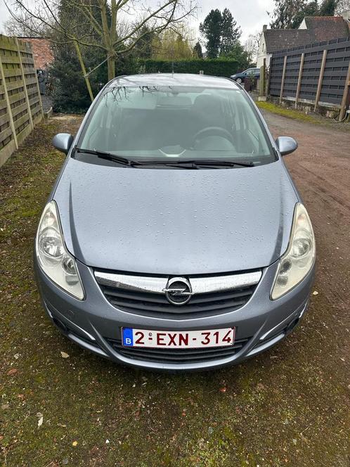 Opel*Corsa* Essence* 95 000 km, Autos, Opel, Particulier, Corsa, ABS, Airbags, Air conditionné, Alarme, Verrouillage central, Electronic Stability Program (ESP)