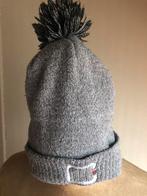 Mooie grijze warme muts, Vêtements | Hommes, Bonnets, Écharpes & Gants, Enlèvement ou Envoi, Comme neuf, Bonnet