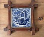 Carrelage bleu de Delft dans un cadre en bois, Antiquités & Art, Enlèvement ou Envoi