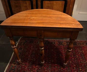 Antieke opklapbare kaarttafel. beschikbaar voor biedingen