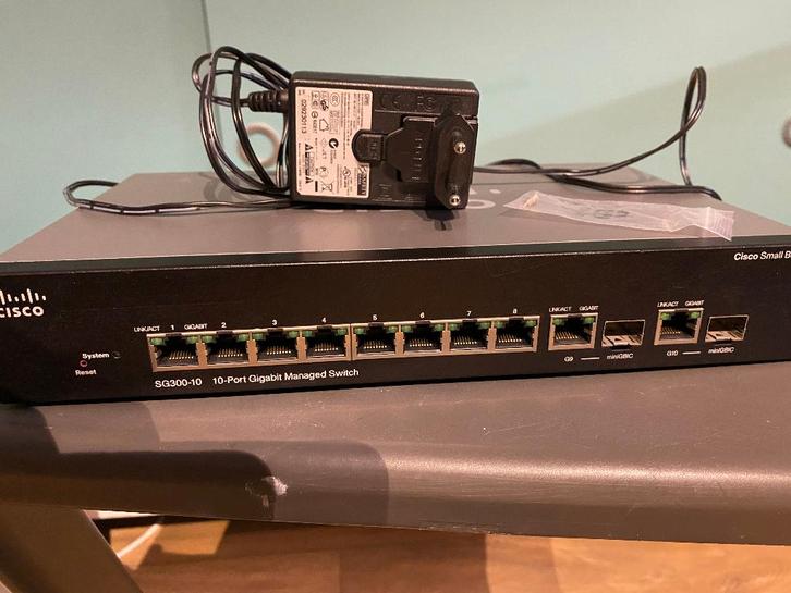 Cisco SG300-10 Gigabit L3 managed switch, Computers en Software, Netwerk switches, Gebruikt, Ophalen of Verzenden