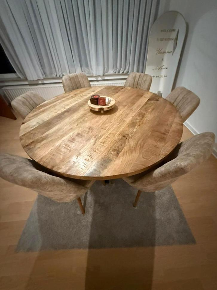 Bijna nieuw – IKEA ronde eettafel met 6 stoelen + TV-meubel, Huis en Inrichting, Tafels | Salontafels, Zo goed als nieuw, Ophalen