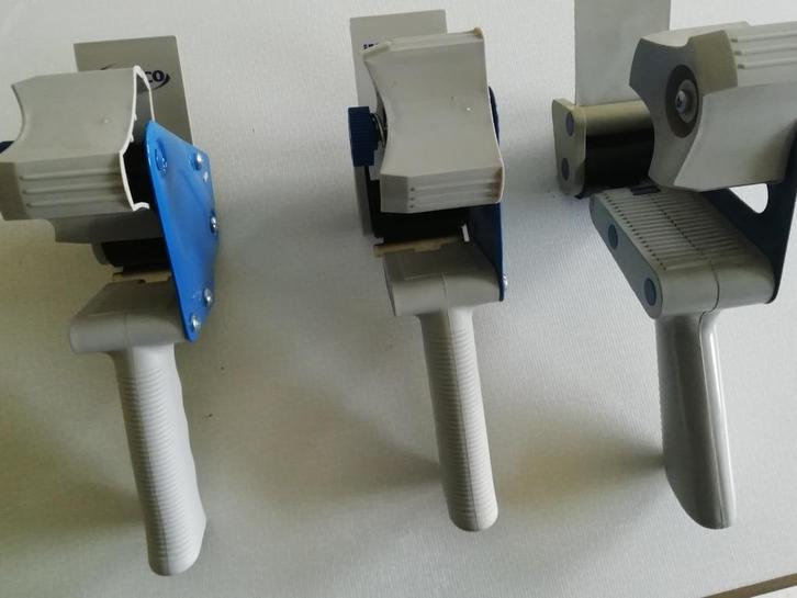 Dispensers voor zelfklevende verpakkingstape (nummer 3)., Diversen, Bureau-accessoires, Gebruikt, Ophalen