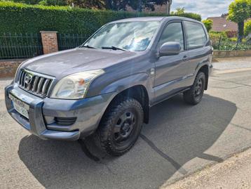 TOYOTA LANDCRUISER 3.0.D4D BJ 2003 4WD 5BAK AIRCO NAVI 3DRS beschikbaar voor biedingen