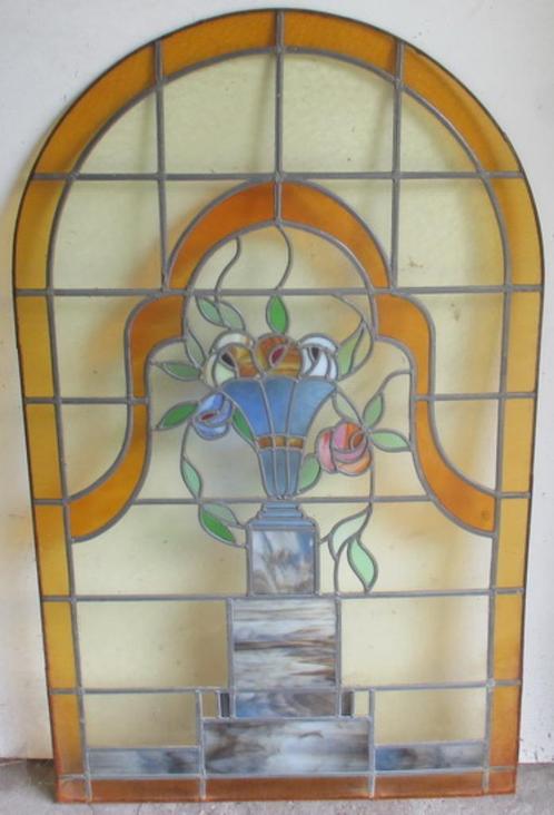 groot art deco glasraam met bloemenkorf op zuil  66, Antiek en Kunst, Antiek | Glaswerk en Kristal, Ophalen