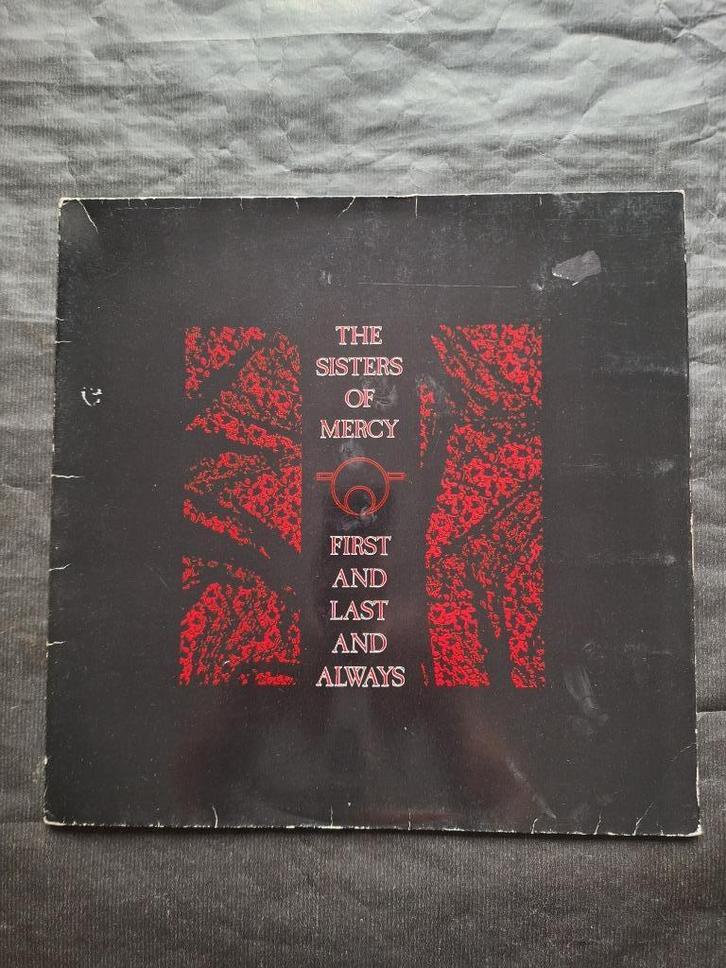 SISTERS OF MERCY "First and Last and Always" LP (1985), Cd's en Dvd's, Vinyl | Rock, Gebruikt, Alternative, 12 inch, Ophalen of Verzenden
