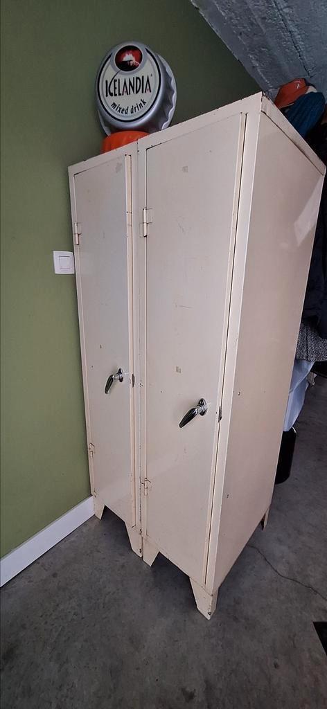 armoires scolaires en métal vintage, Maison & Meubles, Armoires | Casiers, Utilisé, Enlèvement