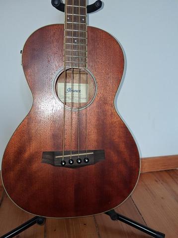 akoestische basgitaar Ibanez  beschikbaar voor biedingen
