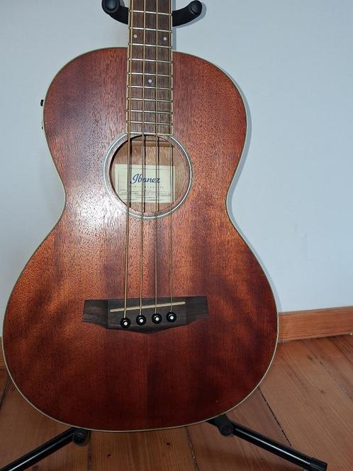 akoestische basgitaar Ibanez, Muziek en Instrumenten, Snaarinstrumenten | Gitaren | Bas, Zo goed als nieuw, Semi-akoestisch, Ophalen of Verzenden