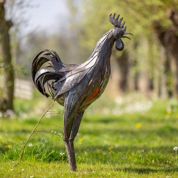 Fraaie metalen haan  beschikbaar voor biedingen