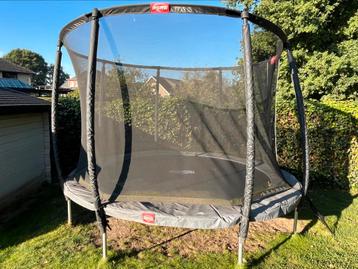 Berg Favorit 330 trampoline 1 jaar oud met veiligheidsnet beschikbaar voor biedingen