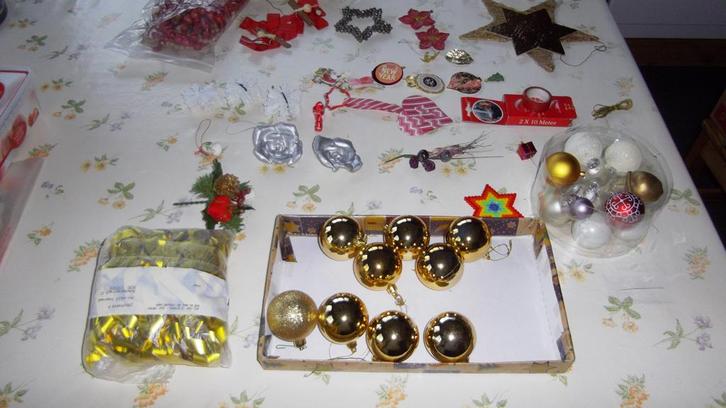 Kerstversiering, volle doos!, Diversen, Kerst, Zo goed als nieuw, Ophalen of Verzenden