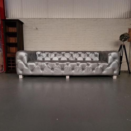 Hauxley 3-Zits Classic Chesterfield Bank – Zilver, Leer, Antiek en Kunst, Antiek | Meubels | Stoelen en Sofa's, Ophalen