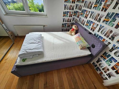 Magnifique sommier tapissier avec radio, Bluetooth et foncti, Maison & Meubles, Chambre à coucher | Lits boxsprings, Comme neuf