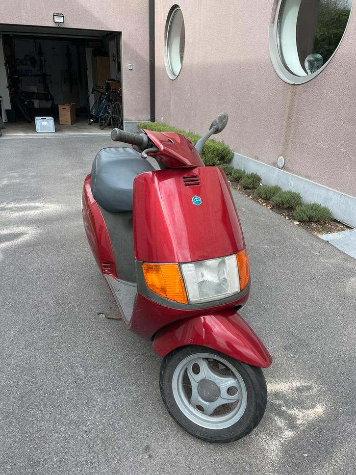 Piaggio sfera, Fietsen en Brommers, Scooters | Piaggio, Gebruikt, Overige modellen, Klasse B (45 km/u), Tweetakt, Ophalen of Verzenden