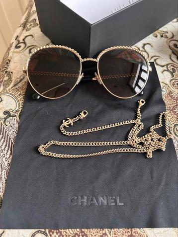 Prachtige Chanel zonnebril, met aankoopbewijs en verpakking