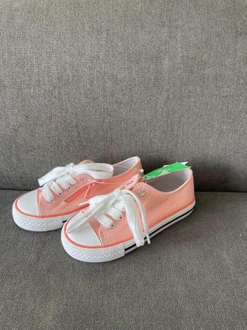 Nieuw sneakers maat 27 beschikbaar voor biedingen