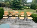 20 industriële schoolstoelen, Ophalen